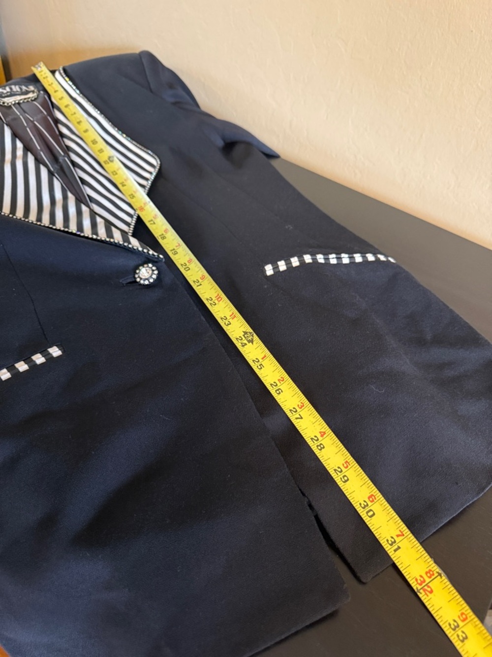 Criscione Vintage Cache 80s 90s Black Blazer Striped Contrast Lapel Rhinestone M - Picture 12 of 17